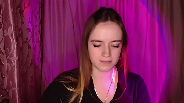 Illa May online show from December 2025 07:53:02 PM