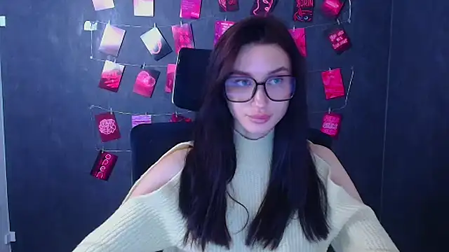 Stella XO online show from December 2025 12:25:02 PM