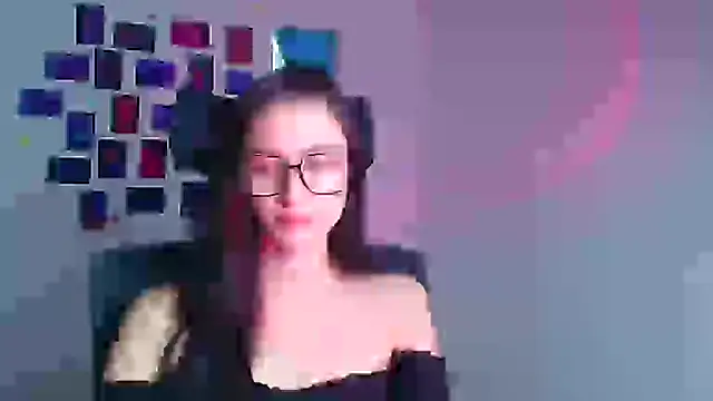 Stella XO online show from December 2025 06:42:02 AM