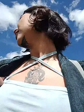 Zoe addiction online show from November 2025 02:16:01 PM