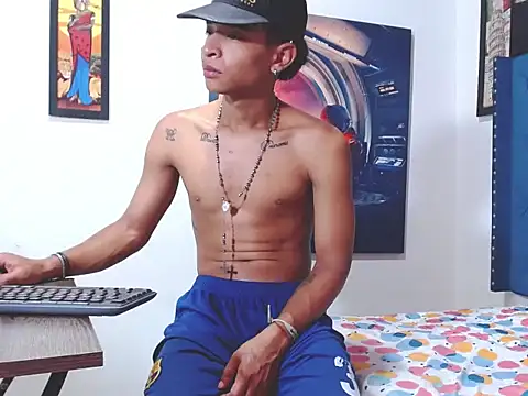 crissex3 online show from March 2026 02:07:01 AM