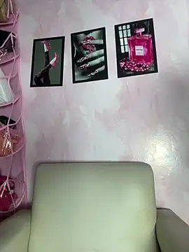 melyssaa23 online show from April 2026 01:28:02 AM