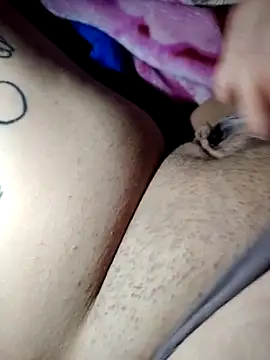 Kingaandqueenn online show from November 2025 09:39:01 PM