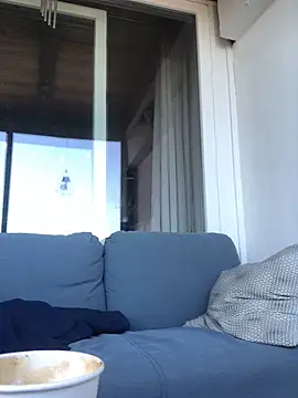 Spielzeugtwink online show from April 2026 01:00:02 PM