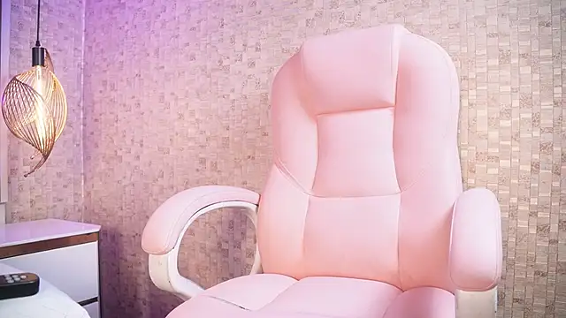 luciana agudelo online show from March 2026 07:21:02 PM