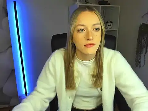 EvelynBlond online show from November 2025 06:25:02 AM