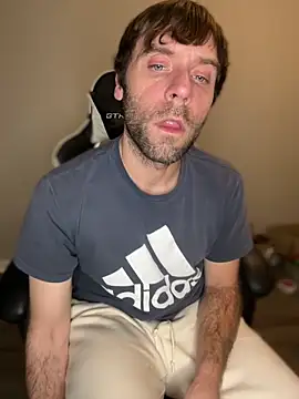 Snapshot of strippingmale1 chatting on November 2025 12:44:01 AM strippingmale1 online show from November 2025 12:44:01 AM