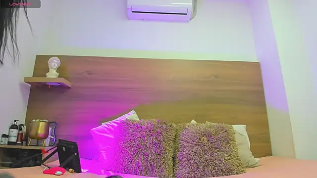 emilyrousee01 online show from January 2026 07:27:01 PM