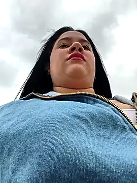 Kendra-daring online show from July 2026 05:17:01 PM