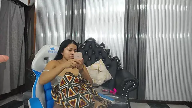 babyschoolgiirl online show from February 2026 12:58:02 AM