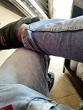 Roy   121 online show from February 2026 05:28:02 AM