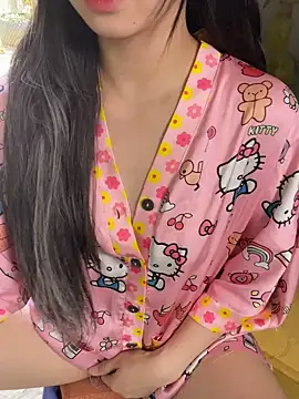 XndSeraphina online show from March 2026 05:00:02 AM