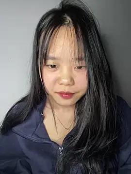 Kiee-lee online show from March 2026 04:12:02 PM