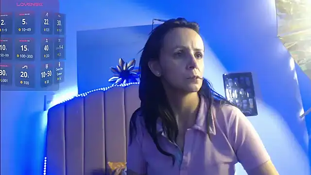 Juliana  lx online show from December 2025 01:15:01 PM