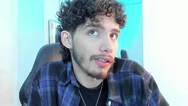 JojoBraando online show from November 2025 09:07:01 PM