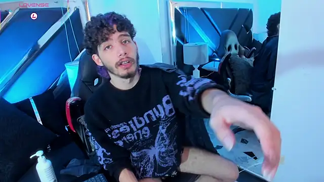 JojoBraando online show from December 2025 11:42:01 PM