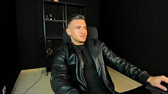 ElijahThorne online show from April 2026 06:58:02 AM