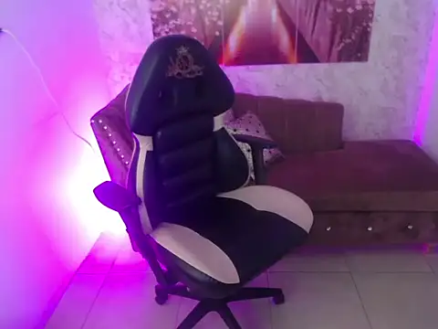 Aylanny m online show from January 2026 02:08:02 PM