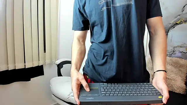 eren jeager online show from February 2026 01:34:01 AM