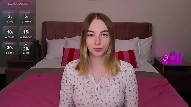 Shy Polly online show from January 2026 12:04:01 AM