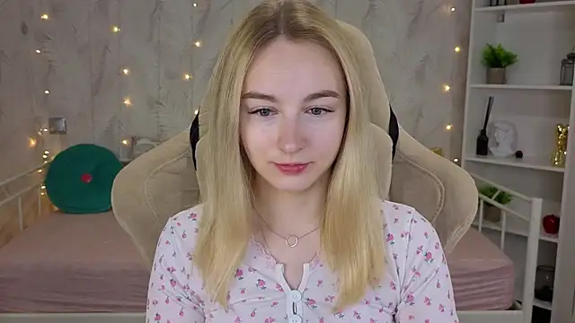 Shy Polly online show from July 2026 12:06:02 AM
