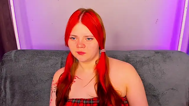 Snapshot of KellyFiery chatting on May 2026 07:03:01 AM KellyFiery online show from May 2026 07:03:01 AM