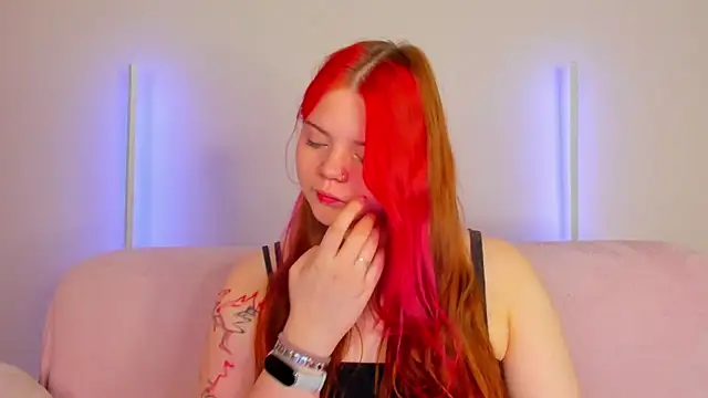Snapshot of KellyFiery chatting on May 2026 01:01:02 AM KellyFiery online show from May 2026 01:01:02 AM