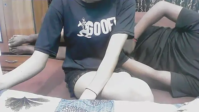 hello baby01 online show from April 2026 06:31:02 PM