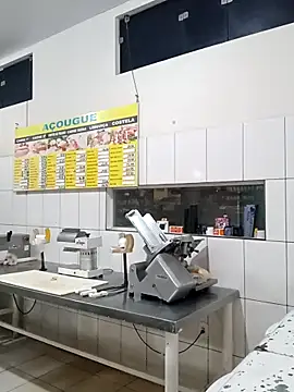 RobertoLuiz84 online show from December 2025 08:04:01 PM