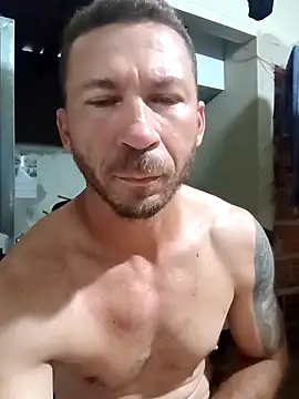 RobertoLuiz84 online show from February 2026 09:35:01 PM