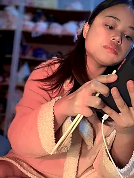 Toffee-00 online show from November 2025 10:41:02 AM