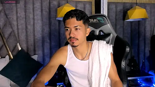 NicolaiKarav online show from January 2026 12:18:02 PM