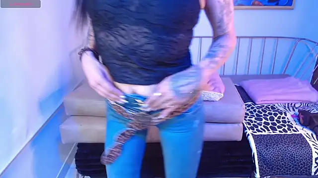 Roxanne vale online show from March 2026 08:13:01 PM