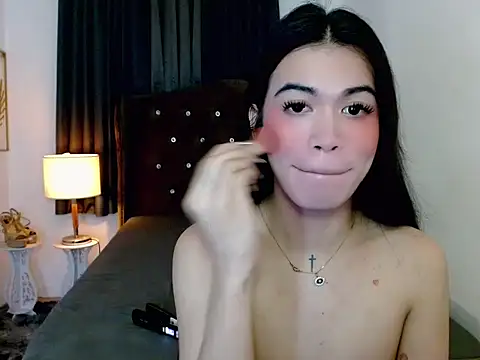 hollyyumiloove online show from December 2025 06:26:01 PM