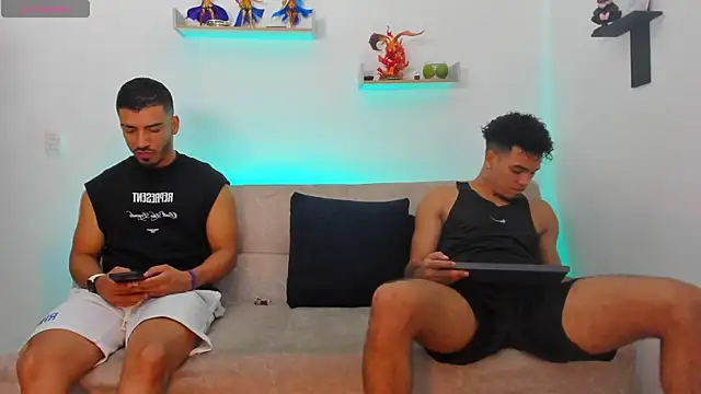 heteros curious online show from May 2026 01:14:02 AM