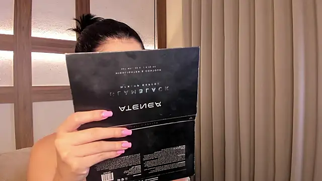 SarhaVega online show from February 2026 01:06:02 PM