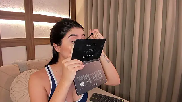 SarhaVega online show from February 2026 12:46:01 PM