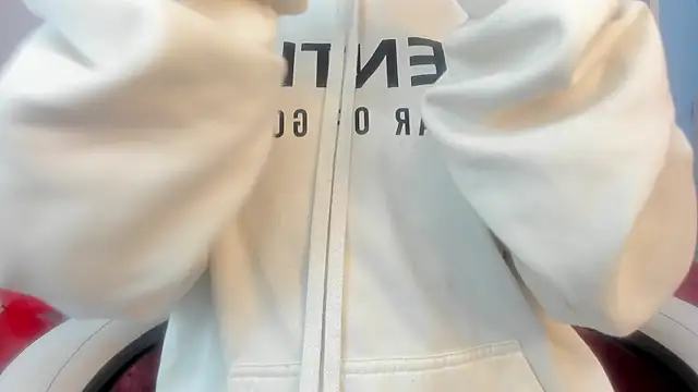 mask red girl online show from February 2026 12:23:02 PM