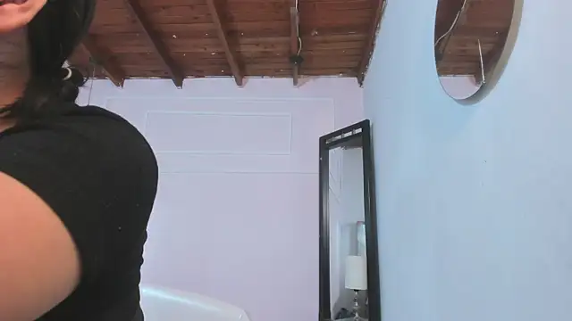 Izelevans online show from April 2026 10:35:02 AM