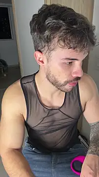 Valenthino Salvatore online show from November 2025 03:43:02 AM