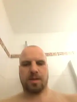 Phoenix2310 online show from January 2026 04:34:02 PM