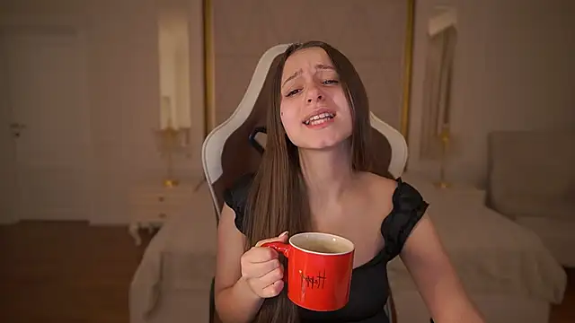 TinyNatalie online show from February 2026 03:05:01 AM