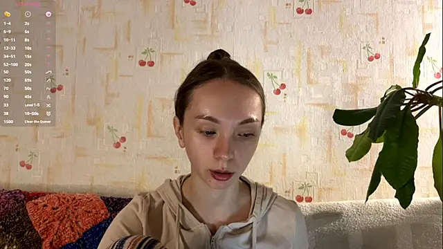 Snapshot of PaulaTisch chatting on February 2026 04:10:02 PM PaulaTisch online show from February 2026 04:10:02 PM