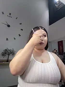 Kitty Bms  online show from December 2025 08:28:02 PM