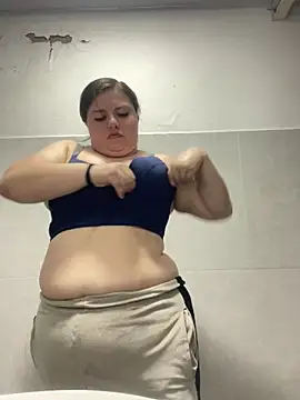 Kitty Bms  online show from December 2025 06:58:02 PM