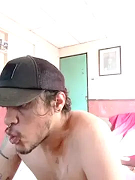 Snapshot of Sixsixsixsix666 chatting on May 2026 02:33:01 PM Sixsixsixsix666 online show from May 2026 02:33:01 PM