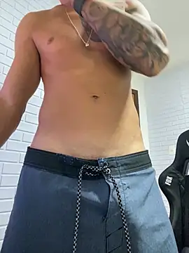 enzofelipe online show from November 2025 02:06:02 PM