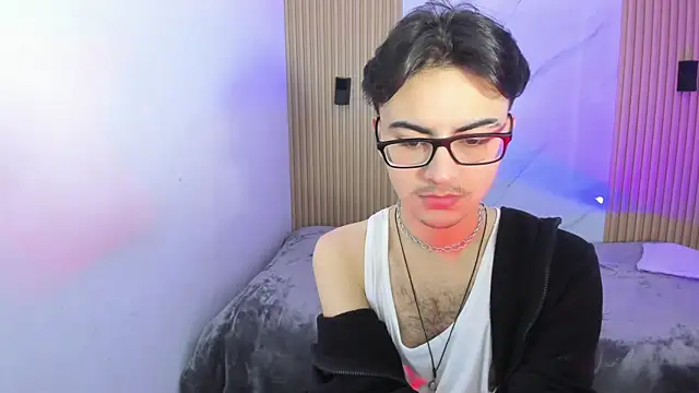 Im Dayros online show from December 2025 03:56:02 AM