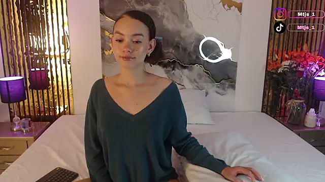 MiticaBrennet  online show from March 2026 03:25:01 AM