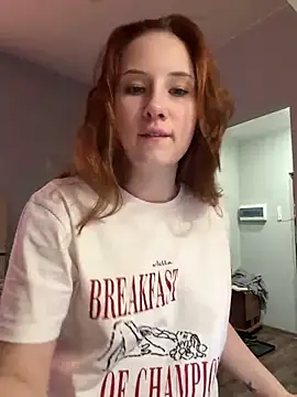 FoxyEmerald online show from December 2025 10:39:02 PM